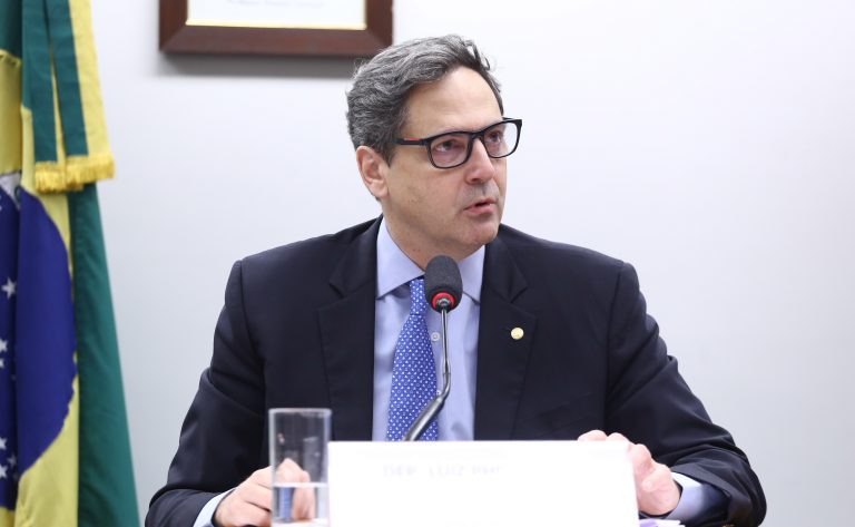 Câmara aprova controle do Congresso sobre contas de empresas supranacionais