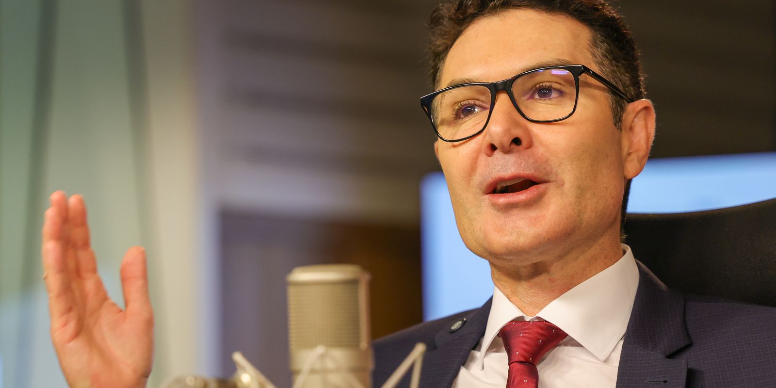 Governo federal avalia implementação da tarifa zero no transporte público