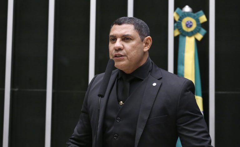 Comissão aprova ajuda federal para iluminação LED em cidades com pouca cobertura e altos índices de violência