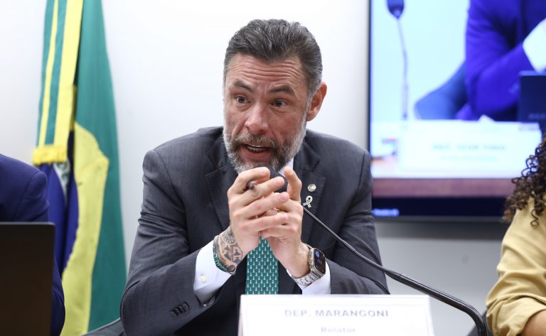 Comissão especial da Câmara discute terapias para autismo