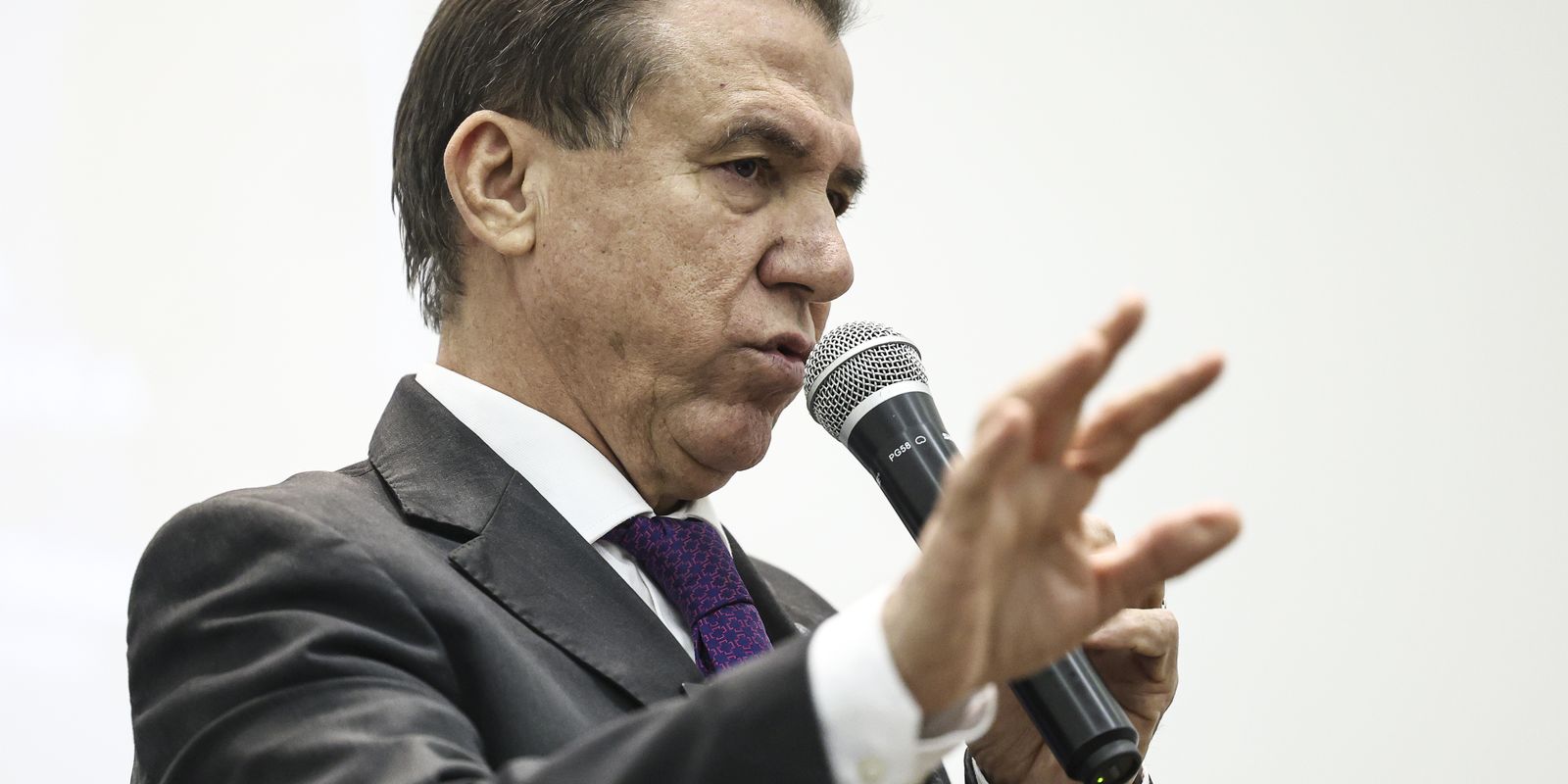 Governo pode acelerar projeto sobre jornada de trabalho se debate estagnar