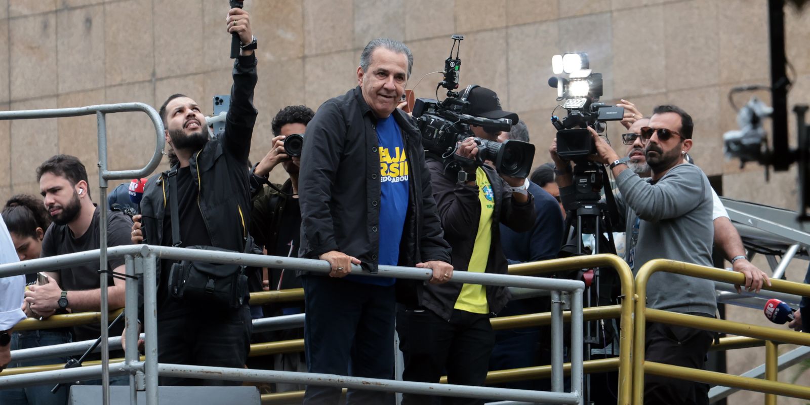 Moraes vota para tornar Malafaia réu por ofensas ao comando do Exército