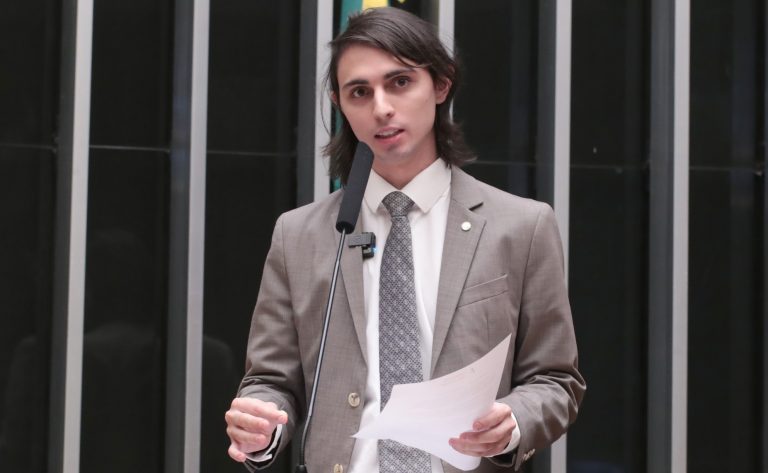 Câmara dos deputados propõe programa nacional para deter corridas ilegais