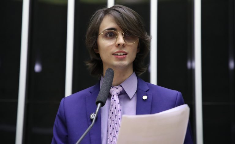 Proposta na Câmara visa testamento digital gratuito para bens virtuais