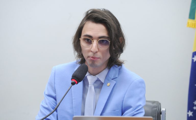 Projeto de lei propõe contracheque digital obrigatório para empresas