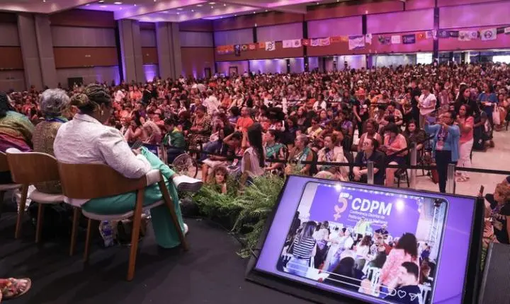 Brasília: conferencistas exigem políticas para todas as 