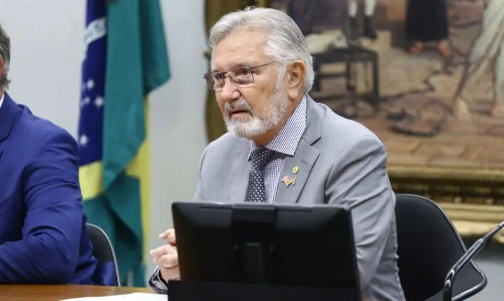 Comissão da Câmara aprova medidas mais rígidas contra agressores de mulheres