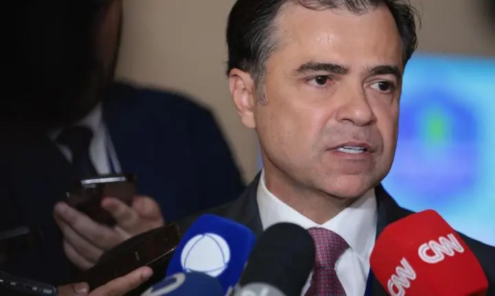 Diretor da Aneel critica Enel por tentar barrar processo de caducidade judicialmente