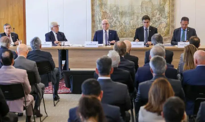 Fachin enfatiza imparcialidade judicial em meio a controvérsias