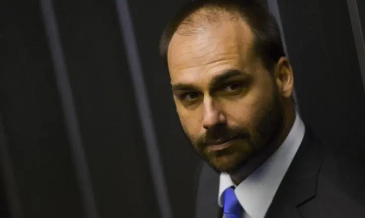 Relator vota para arquivar processo de cassação de Eduardo Bolsonaro